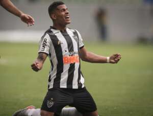 Série B: Chapecoense encaminha chegada de lateral que estava na Ucrânia