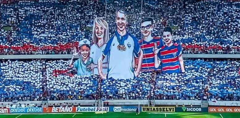 Mosaico no Castelão