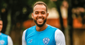 Pernambucano: Náutico fecha com zagueiro Denílson, ex-Londrina