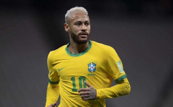 Neymar e Danilo têm lesão de ligamento e desfalcam Brasil contra a Suíça