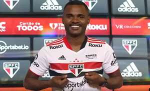 São Paulo pode emprestar Nikão ao Athletico-PR na próxima temporada
