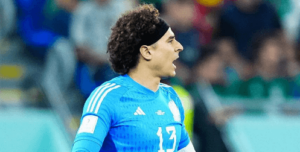 Ochoa! Reveja os lances da lenda mexicana na Copa de 2014