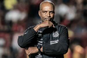 Orlando Ribeiro despista sobre futuro no Santos: 