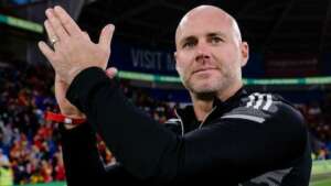 Técnico de País de Gales adota tom de despedida após derrota para o Irã