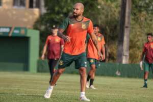 Paranaense: Zagueiro deixa o Sampaio Corrêa e acerta com o Operário