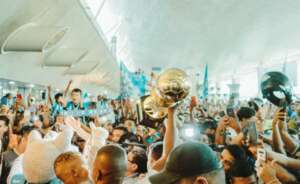 Copa Verde: Paysandu é recebido com festa da torcida no aeroporto