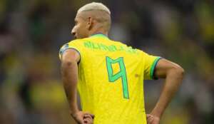 Richarlison quebra maldição e Brasil volta a ter gols de camisa 9 em Copas