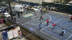 Rua Catar tem quadra revitalizada e vira ponto de encontro na Cidade Tiradentes