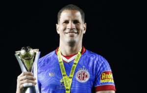 Paraibano: Campinense anuncia goleiro e atacante para 2023
