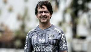 Santos celebra convocação de fisioterapeuta para seleção