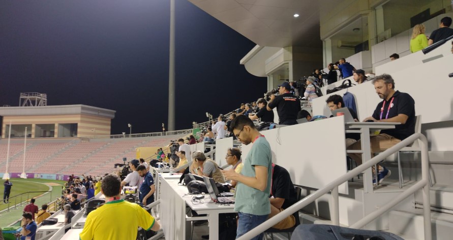 Seleção brasileira atrai jornalistas de todo o mundo em seu 1º ato em Doha