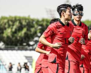 Após cirurgia, Son deve usar máscara na estreia da Coreia do Sul na Copa