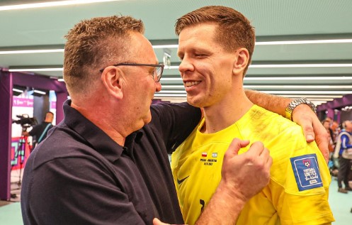 Czeslaw Michiniewicz com o goleiro Szczesny Polônia