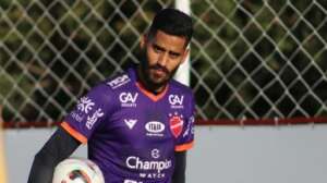 Paulistão: Guarani oficializa goleiro Tony e volante Lima como primeiros reforços