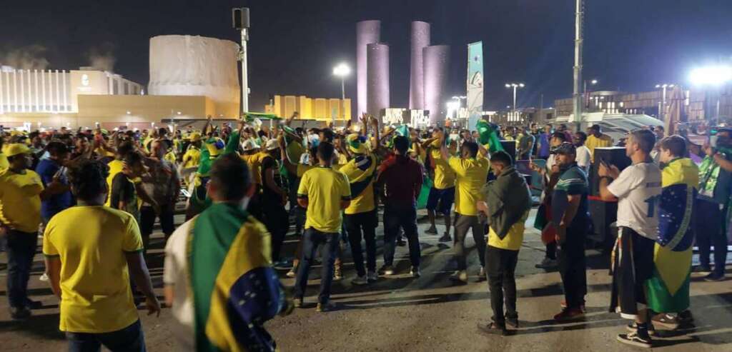 Blog do Lu: Torcida brasileira dá show na chegada ao estádio