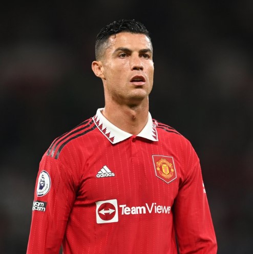 Manchester United encerra 'novela' e confirma saída de Cristiano Ronaldo