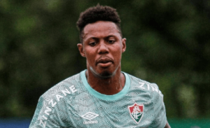 Suspenso, Wellington não veste mais a camisa do Fluminense