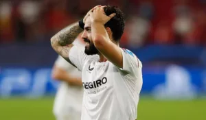 Passagem relâmpago do meia Isco pelo Sevilla chega ao fim após somente 19 jogos