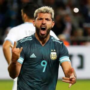 Ex-artilheiro argentino alfineta Seleção Brasileira