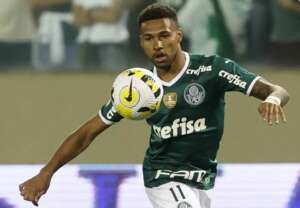 Mineiro: Cruzeiro recebe meia Nikão e atacante Wesley