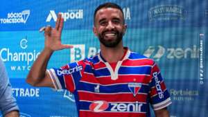 Fortaleza anuncia renovação com Caio Alexandre por um ano: 'Prazer de estar aqui'