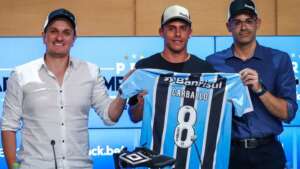 Carballo diz que Grêmio 'pode me ajudar a chegar na seleção'