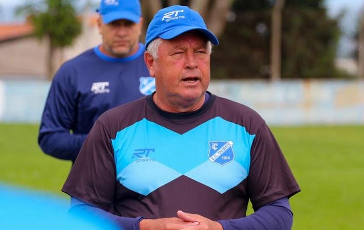 Roberto Cavalo, técnico do Taubaté