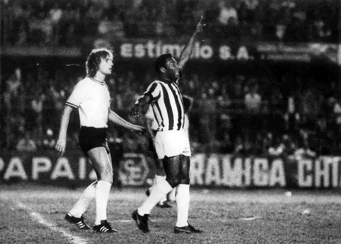 Paulista A2: Ponte Preta presta homenagem: “obrigado, Pelé”