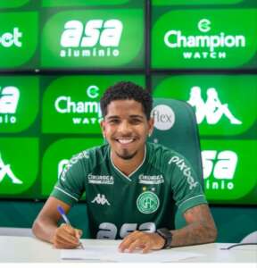 Paulistão: Guarani promove três promessas da base e integra aos profissionais