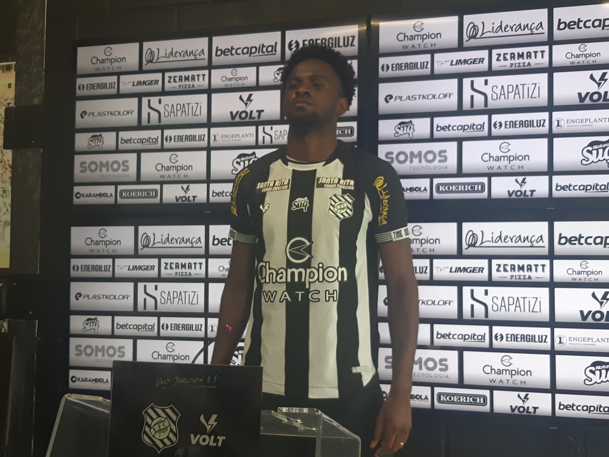 Catarinense: Figueirense apresenta Raphinha, Jefferson e Lucas Campos