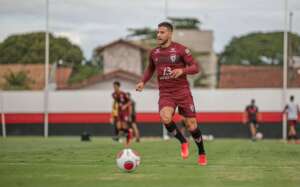 Goiano: Vila Nova pode acertar com atacante uruguaio Leandro Barcia