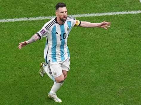 Show de Messi em campo e da torcida argentina fora