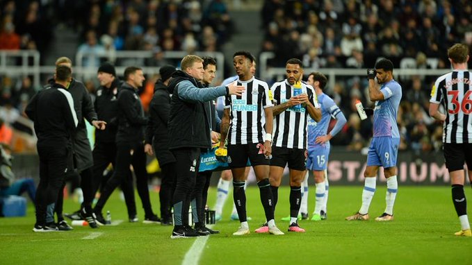 Newcastle vai à final da Copa da Liga Inglesa e volta a disputar título  após 24 anos