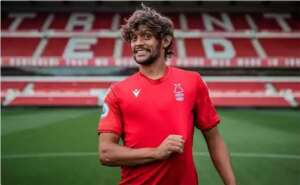 Ex-palmeirense, Gustavo Scarpa pode estrear nesta quarta na Inglaterra