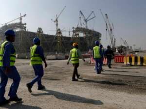 Organização da Copa abre investigação após morte de operário durante o Mundial