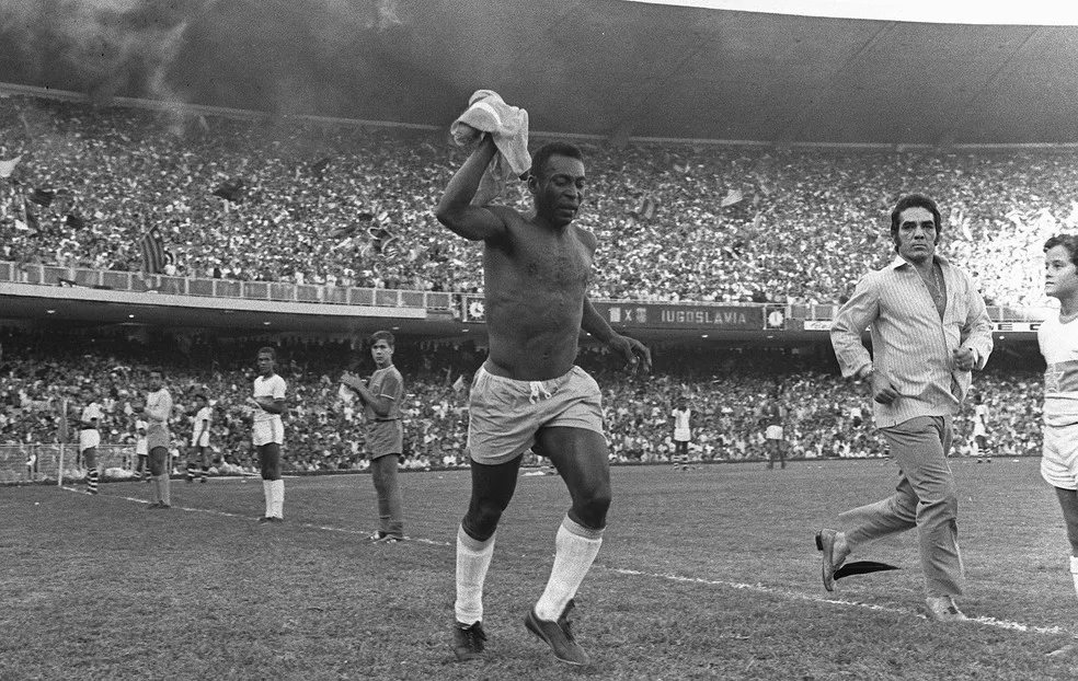 Estreia de Pelé na seleção foi no Maracanã e com um gol, apesar da derrota