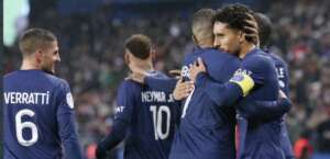FRANCÊS: Neymar é expulso, mas Mbappé marca no fim e garante vitória do PSG