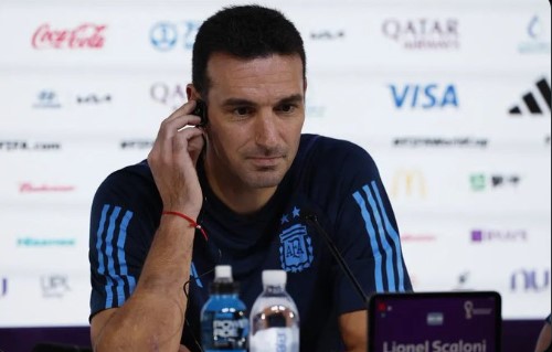 À espera de Di María, Scaloni pensa em plano B para a Argentina pelas quartas