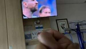 Filha de Pelé publica foto acompanhando Argentina x Croácia ao lado do pai