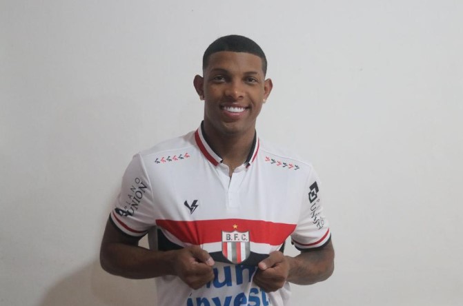 Paulistão: Botafogo-SP apresenta atacante Vitor Leque