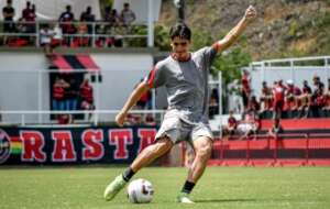 Baiano: Vitória-BA acerta em definitivo com volante Gustavo Blanco