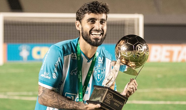 Patrick Brey foi campeão da Copa Verde pelo Paysandu água santa