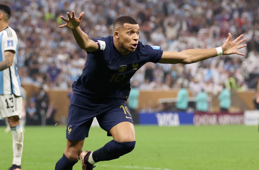 Argentina 3 (4) x (2) 3 França pela final da Copa do Mundo no