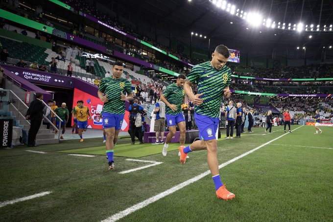 Seleção brasileira deixa Doha menos de um dia após eliminação na Copa
