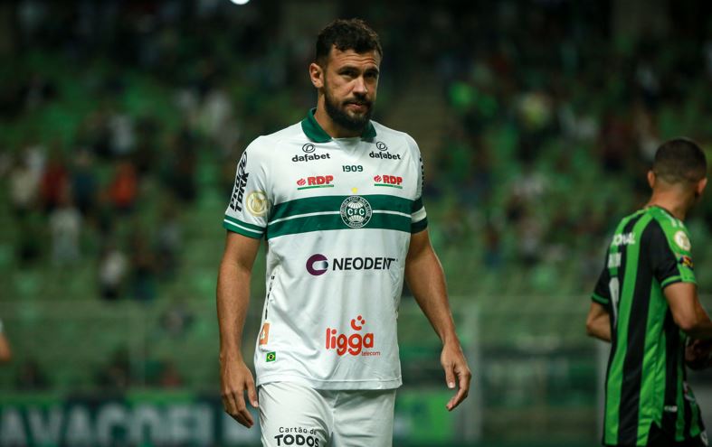 Luciano Castán pode ser o novo reforço do Guarani