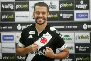 Carioca: De Lucca assume camisa 5, elogia torcida e fala que tem tudo para ajudar o Vasco