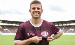 Paulistão: Ferroviária oficializa meia Matheus Galdezani, ex-Avaí