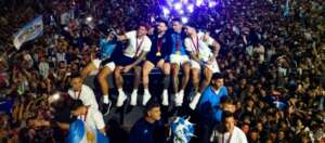 Festa da Argentina por título da Copa tem mudança de rota de ônibus com jogadores