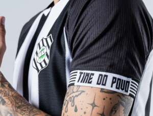 Catarinense: Figueirense lança uniforme e homenageia torcida: 'Time do Povo'