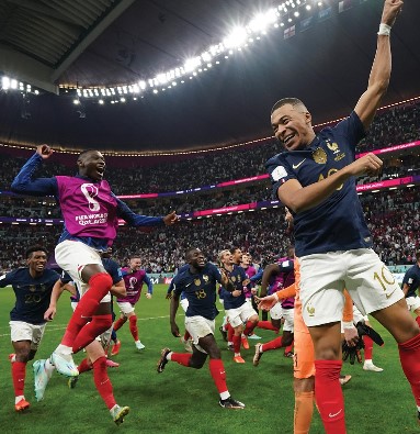 França se reconstrói e vai da perda de oito jogadores a favorita ao título